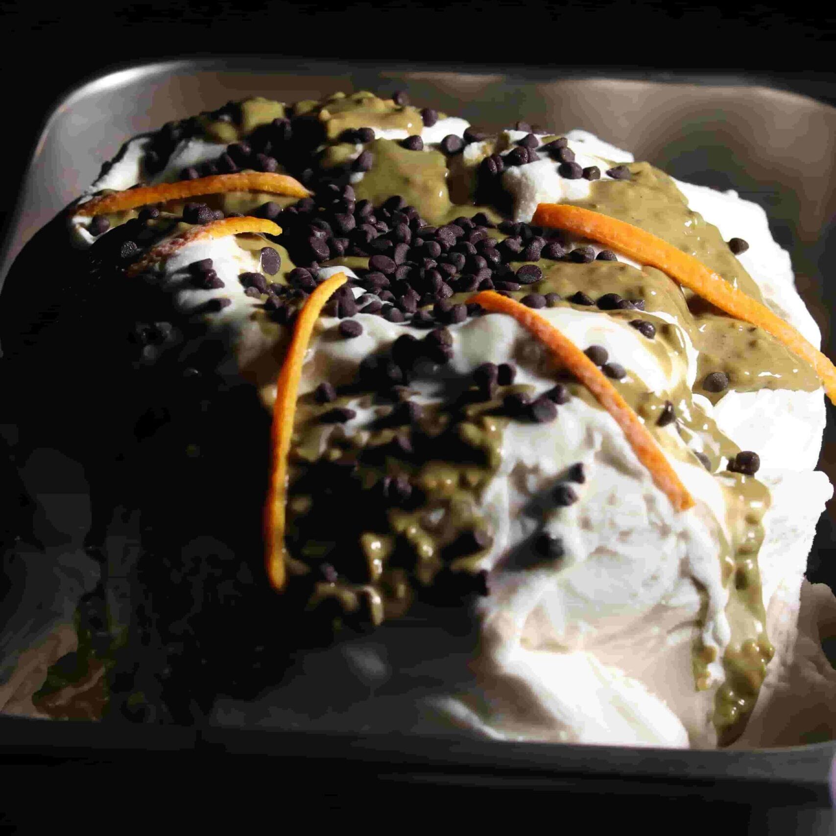 etna gelato bacio nero